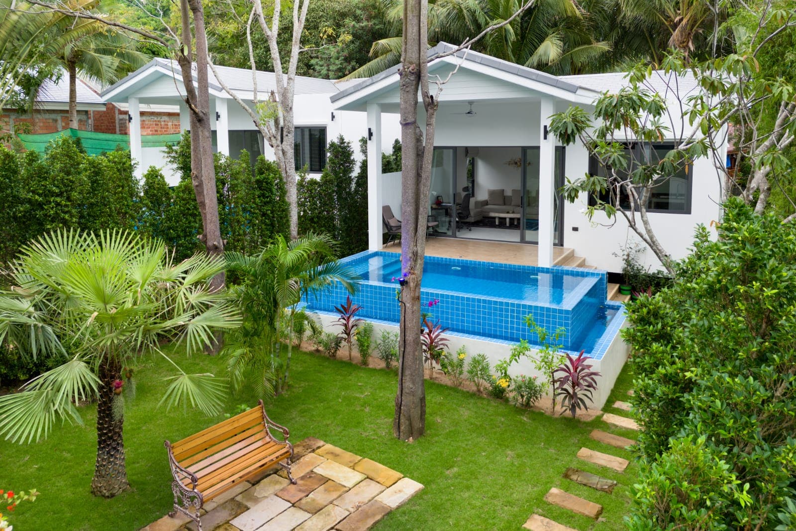 Villa 1 Bedroom Honeymoon private pool and garden setting